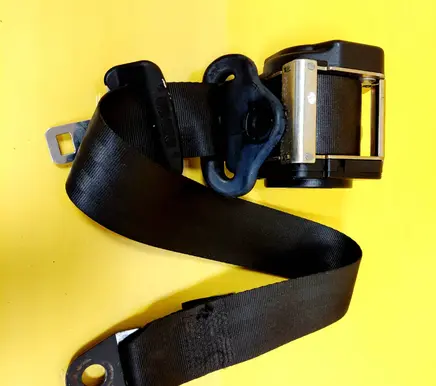 Rear seatbelt