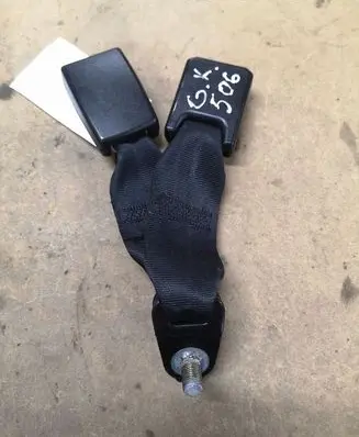 Mazda 3 I Rear seatbelt buckle