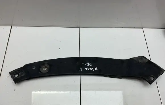 Radiator support slam panel bracket