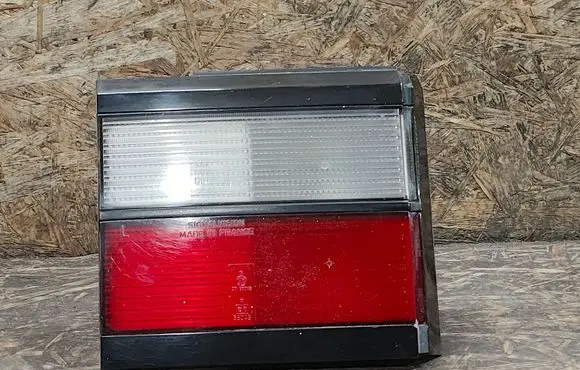 Volkswagen PASSAT B3 Tailgate rear/tail lights 333945107