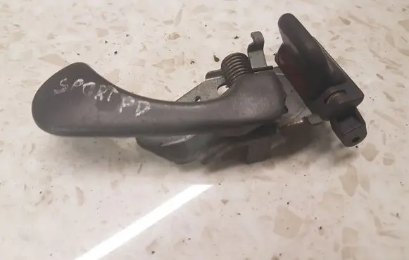 Mitsubishi Pajero Sport I Rear door interior handle