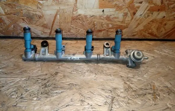 Toyota Yaris Fuel main line pipe 2325023020