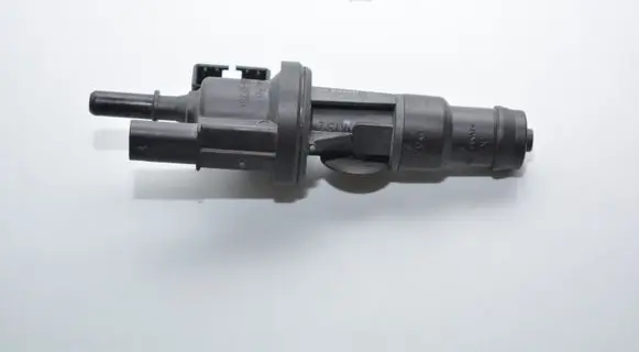 BMW i3 Valve vacuum 7637268 0280142529