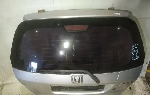 Honda Jazz Tailgate/trunk/boot lid pilkas