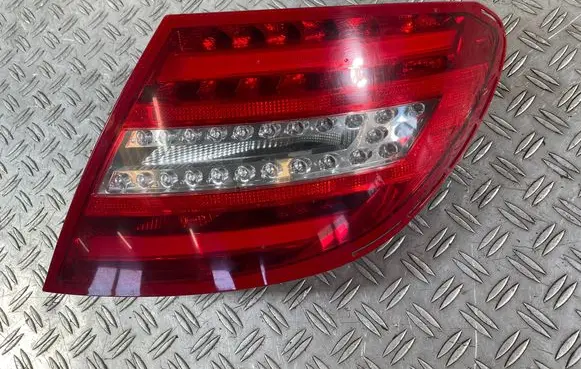 Mercedes-Benz C W204 Rear/tail lights 2048202764