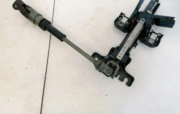 Steering wheel axle