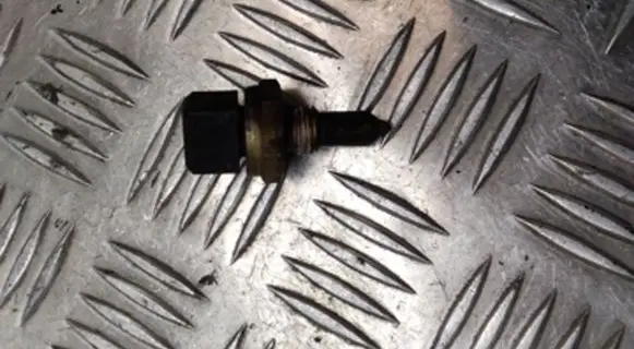 Coolant temperature sensor