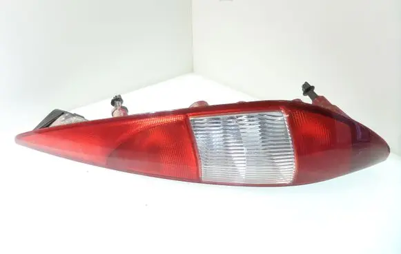 Ford Mondeo Mk III Rear/tail lights 1S7113404C