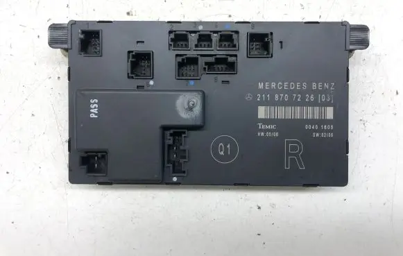 Mercedes-Benz E W211 Door control unit/module 2118707226