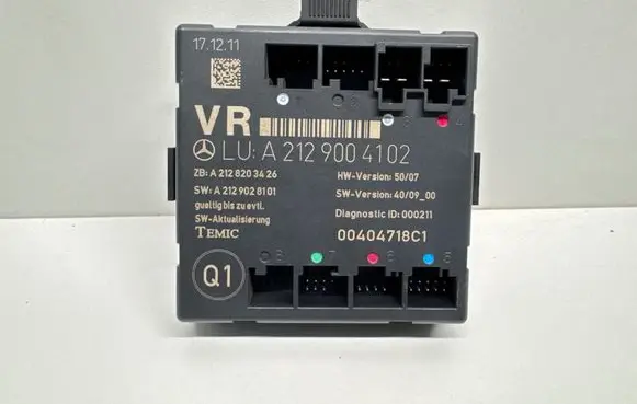 Mercedes-Benz C W204 Door control unit/module A2129004102 A2128203426 A2129028101