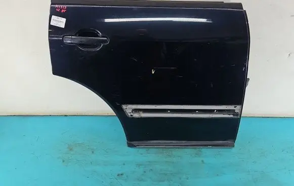 Rear door