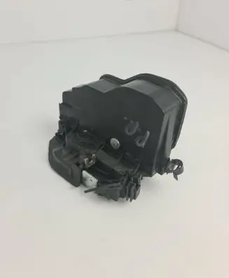 BMW X6 E71 Front door lock 7318424