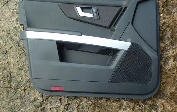 Mercedes-Benz GLK (X204) Front door card panel trim