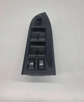 Suzuki Grand Vitara II Electric window control switch 8371765J0