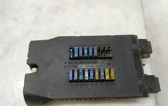 Mercedes-Benz Sprinter W901 W902 W903 W904 Fuse module 0005400650 A125 08501002