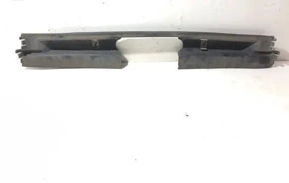 BMW 5 E60 E61 Radiator trim 7050650