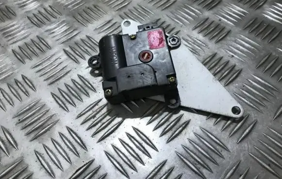 Hyundai Matrix Air flap motor/actuator d267deyaa d267-deyaa