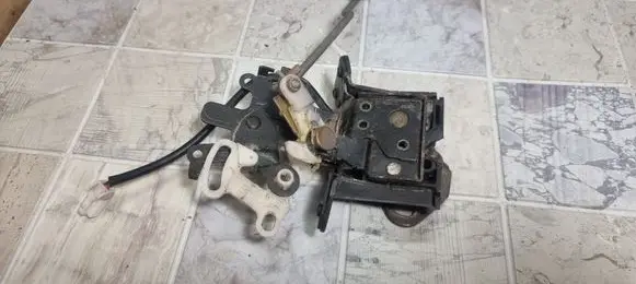 Mazda 6 Tailgate/trunk/boot lock/catch/latch