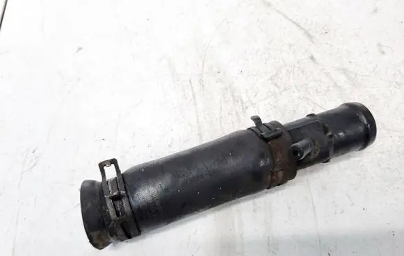Engine coolant pipe/hose