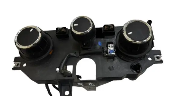 Iveco Daily 5th gen Climate control unit 568740100