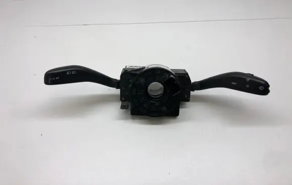 Wiper turn signal indicator stalk/switch