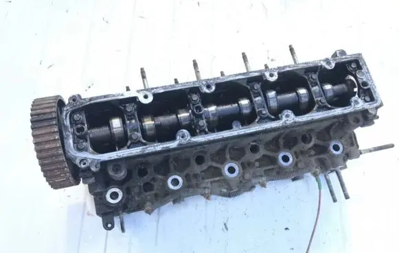 Citroen Xantia Engine head 