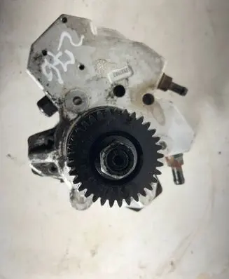 Mercedes-Benz CLK A209 C209 Fuel injection high pressure pump a6420700201
