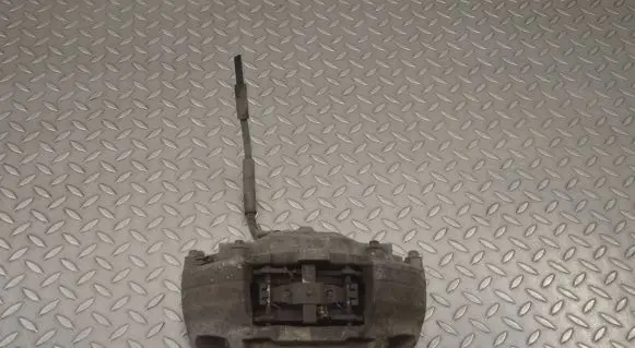 Mercedes-Benz C W205 Front brake caliper