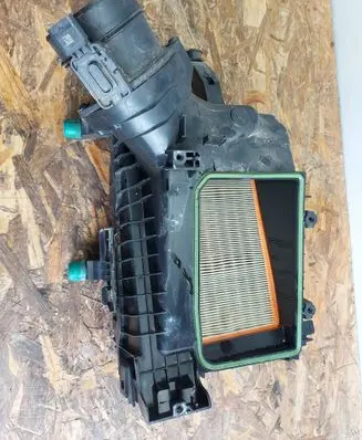 Mercedes-Benz Vito Viano W447 Air filter box A4475281900
