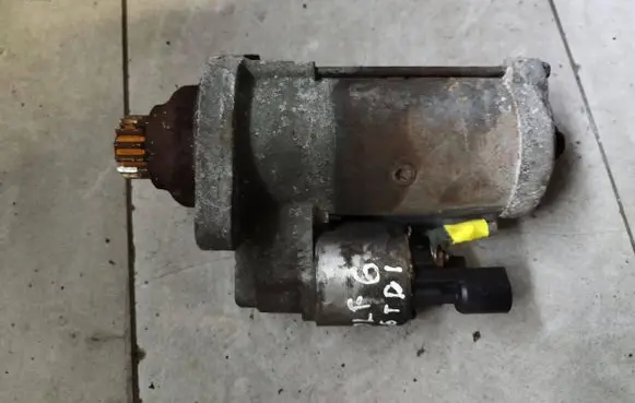 Volkswagen Golf VI Starter motor TF72