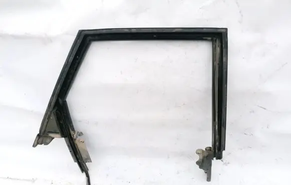 Audi 80 90 B3 Rear door window/glass frame 
