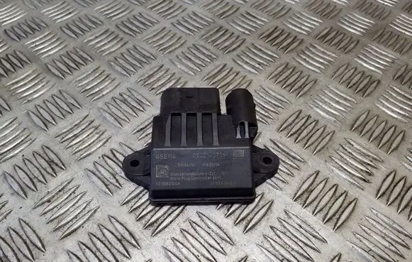 Glow plug pre-heat relay