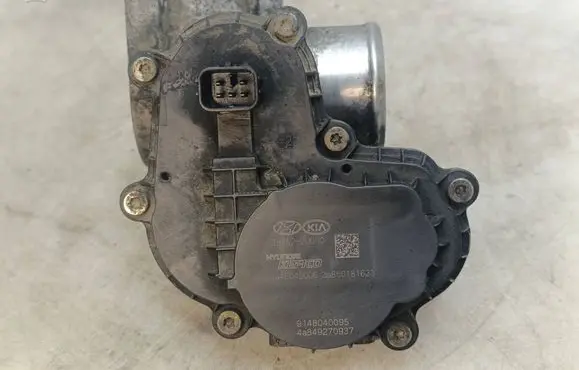 Hyundai Tucson TL Throttle valve 284622U000 9048040006 9148040095