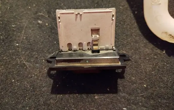 Nissan Note (E11) Heater blower motor/fan resistor 98613