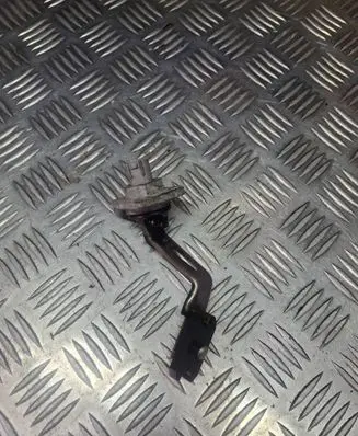 Toyota RAV 4 (XA40) Oil level sensor 