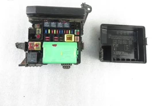 Mitsubishi Outlander Fuse box set 1106000030