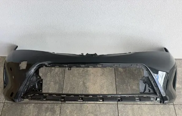 Toyota Auris E180 Front bumper