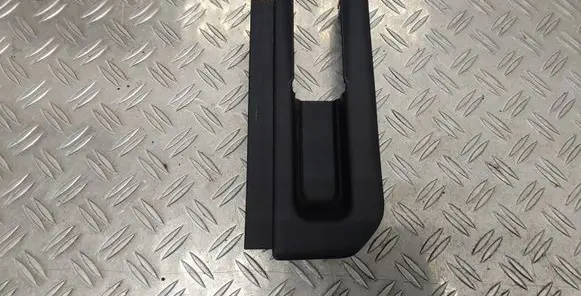 Toyota Prius+ (ZVW40) Rear seat rail trim cover 7215747070