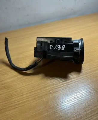 Volkswagen PASSAT B6 Ignition lock 3C0905843 D138