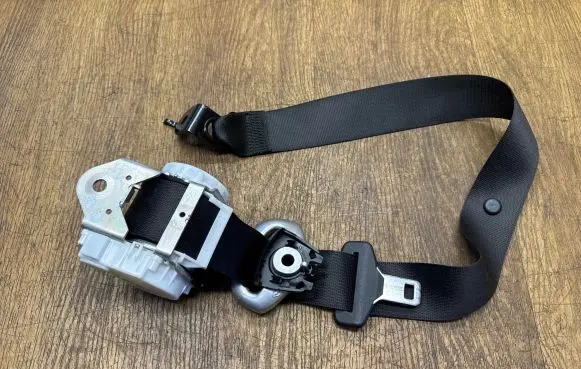 BMW 2 F22 F23 Front seatbelt 7338943 34125241B