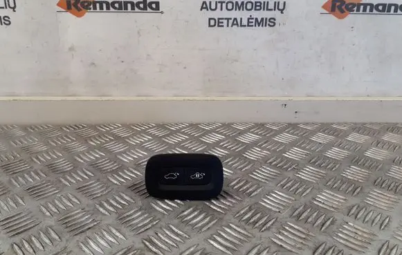Volvo S90, V90 Tailgate/boot open switch button 31427330