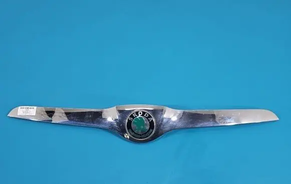 Skoda Yeti (5L) Front bumper upper radiator grill 5L0853633 IMPRK1577301