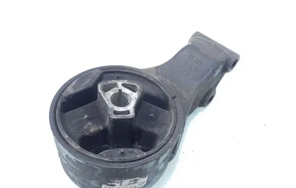 Chevrolet Orlando Engine mount bracket 13248630