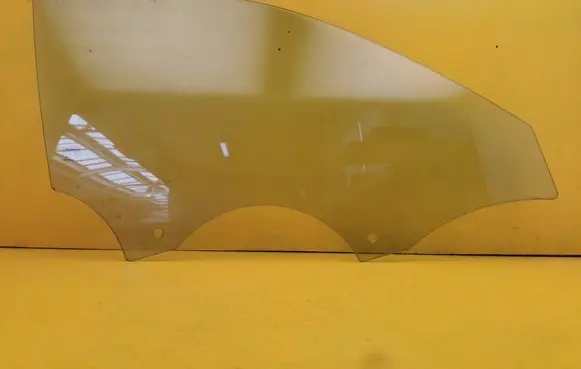 Audi A3 S3 8V Front door window glass four-door