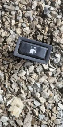Toyota Avensis T250 Fuel tank opening switch 156795