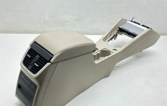 Skoda Octavia Mk3 (5E) Center console 5E1863243B 5E1863243C