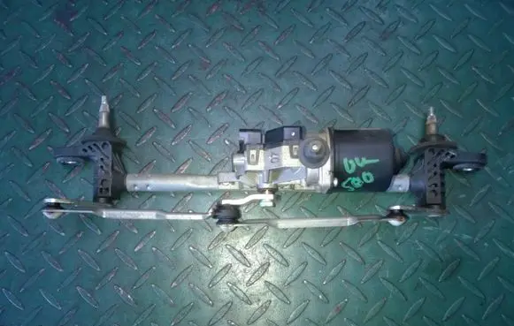 Fiat 500 Front wiper linkage and motor
