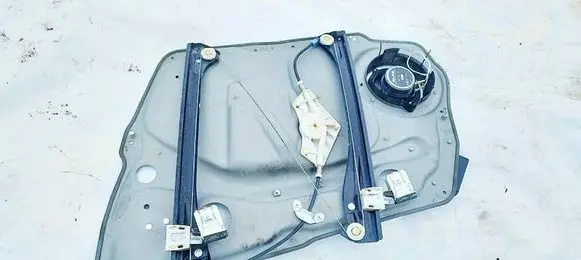 Mercedes-Benz A W169 Front door electric window regulator A1697202779
