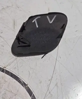 Toyota Verso Front tow hook cap/cover 521270F050