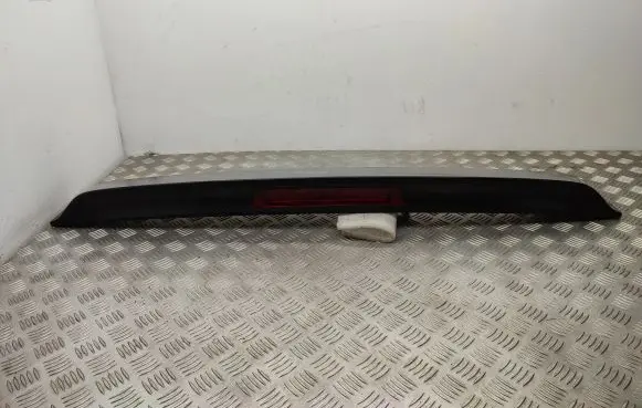 Tailgate/trunk spoiler